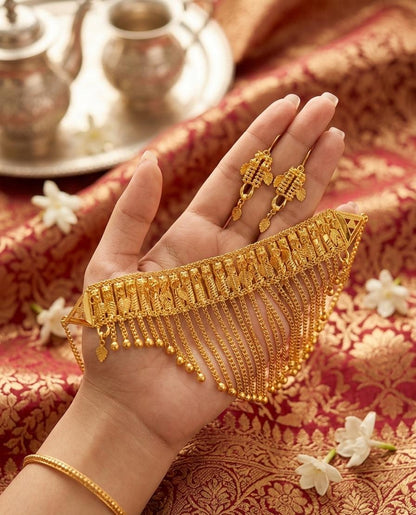 Golden Arabic Necklace